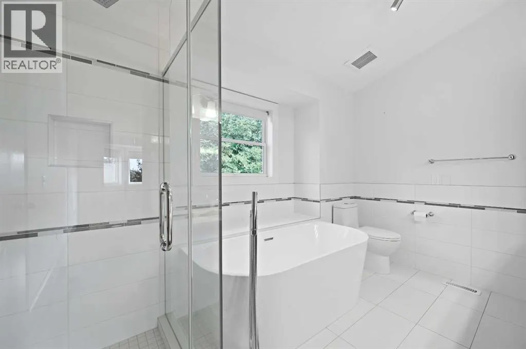 8 Edgeridge Way NW