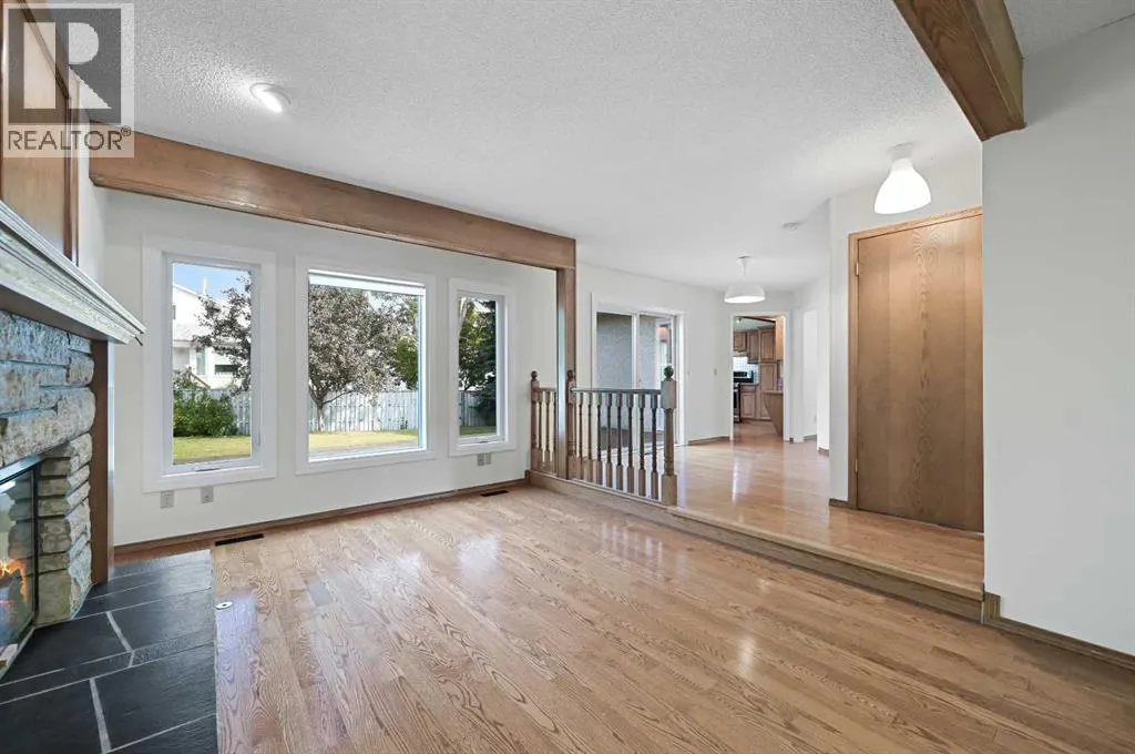 8 Edgeridge Way NW