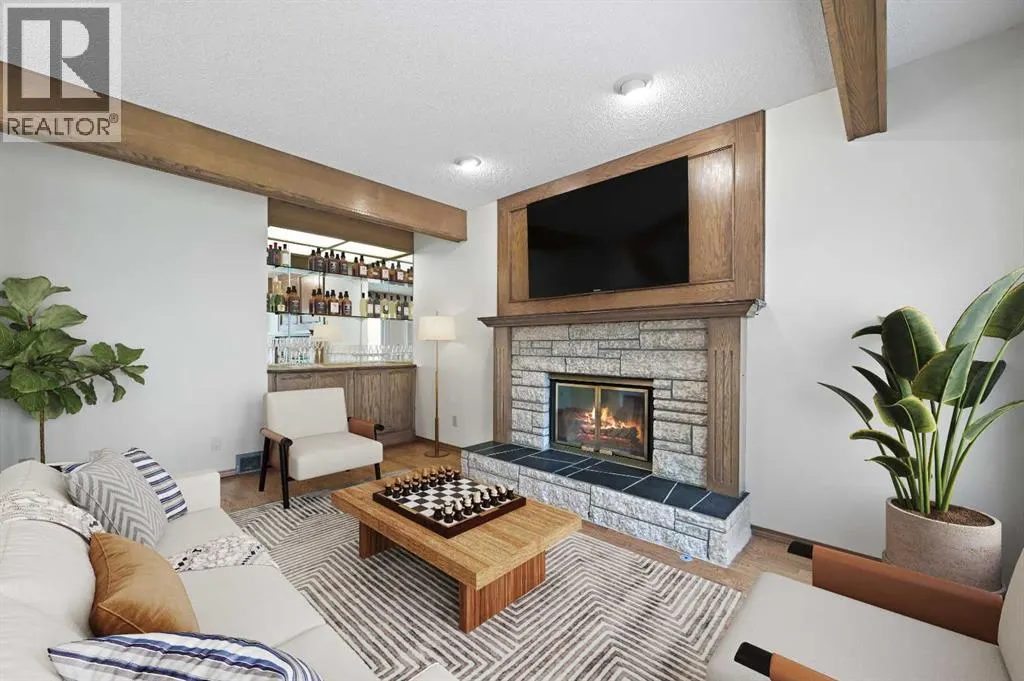 8 Edgeridge Way NW