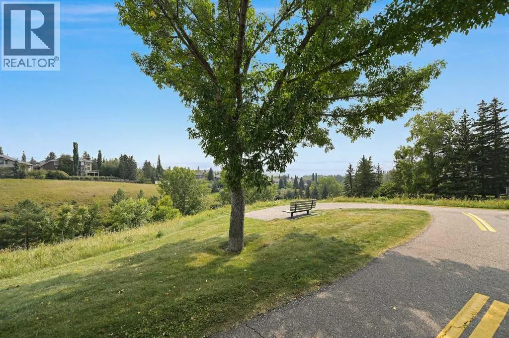 8 Edgeridge Way NW