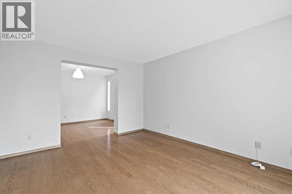 8 Edgeridge Way NW
