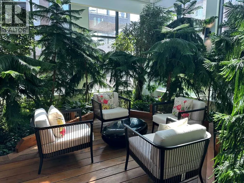 308, 122 Mahogany Centre SE