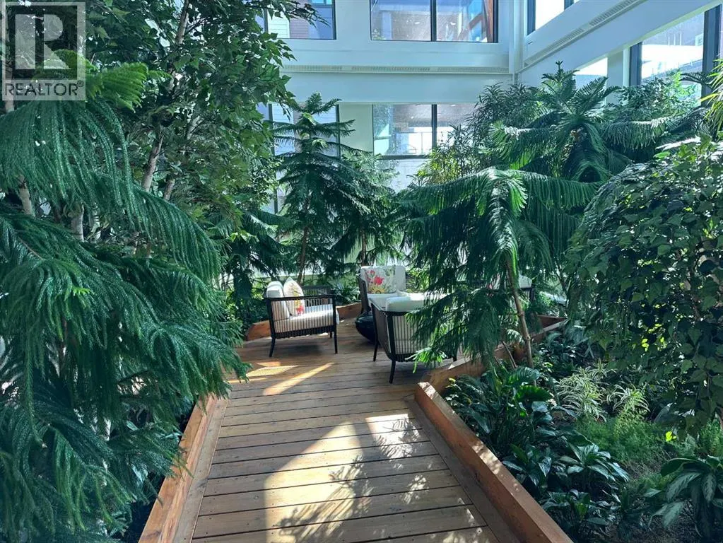 308, 122 Mahogany Centre SE