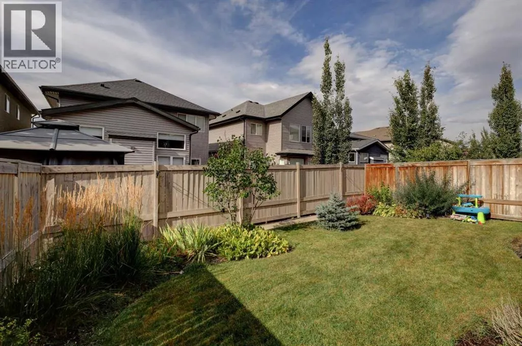 208 Evansview Road NW