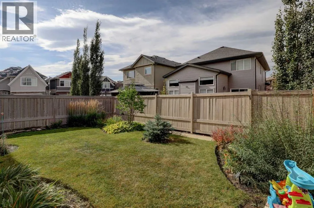 208 Evansview Road NW