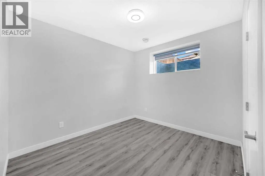 430 Corner Meadows Way NE