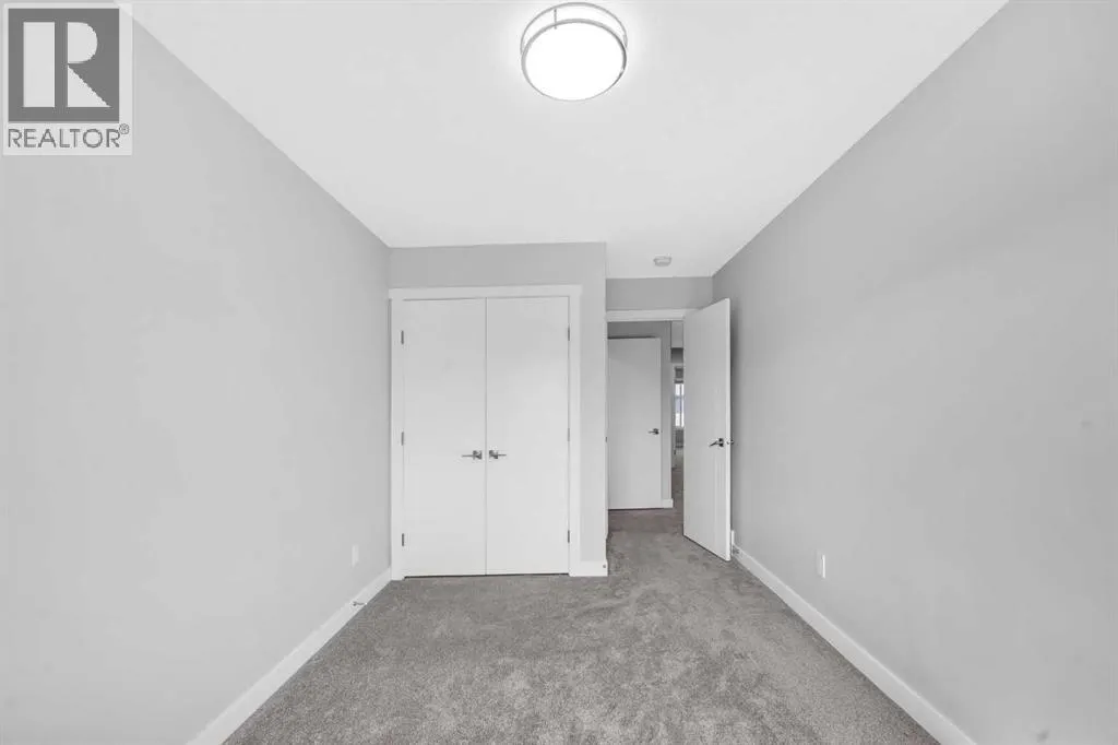 430 Corner Meadows Way NE