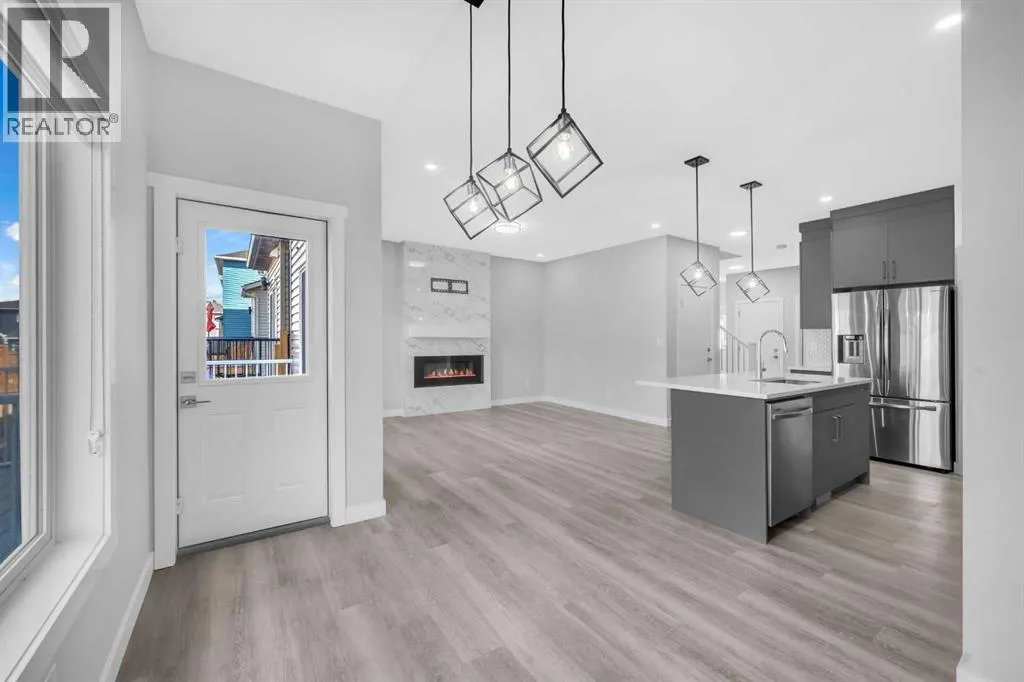 430 Corner Meadows Way NE