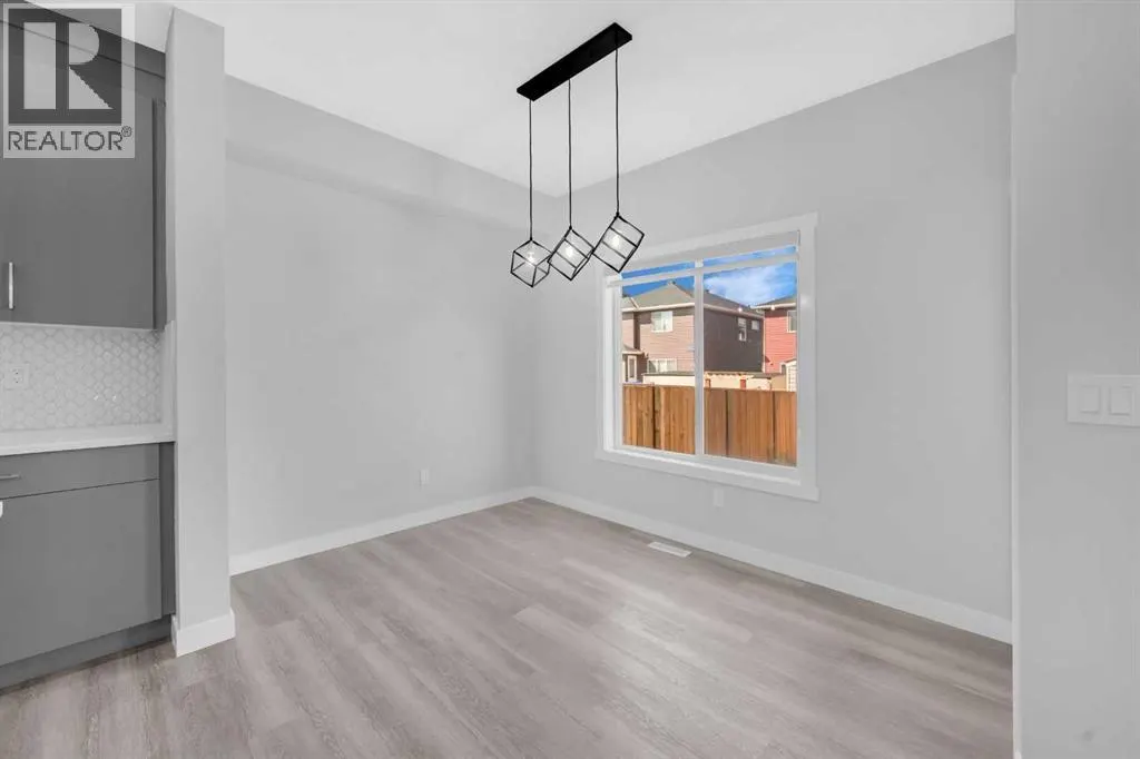 430 Corner Meadows Way NE