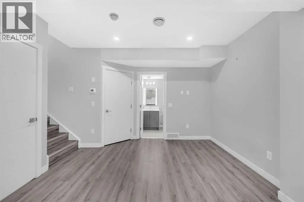 430 Corner Meadows Way NE