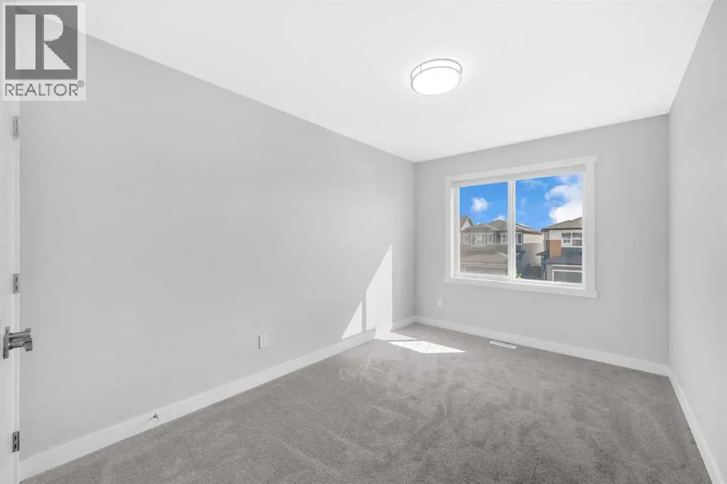 430 Corner Meadows Way NE