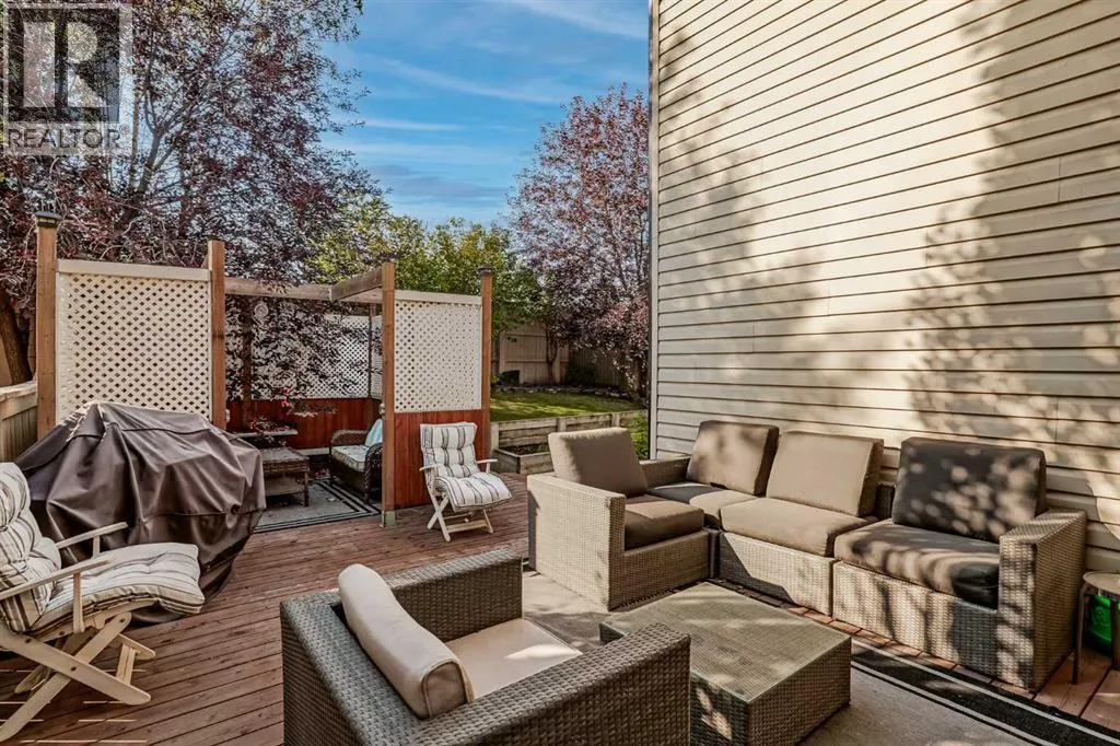 48 Chapala Square SE