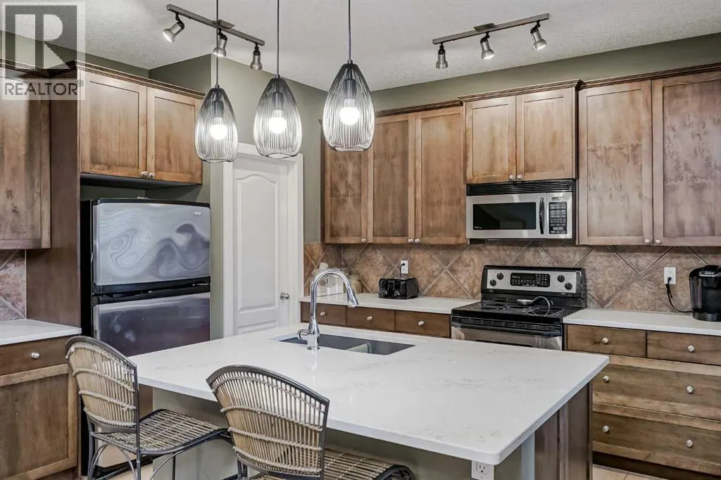 48 Chapala Square SE