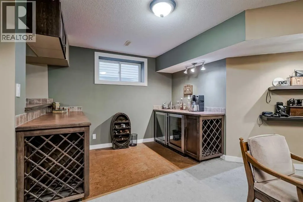 48 Chapala Square SE
