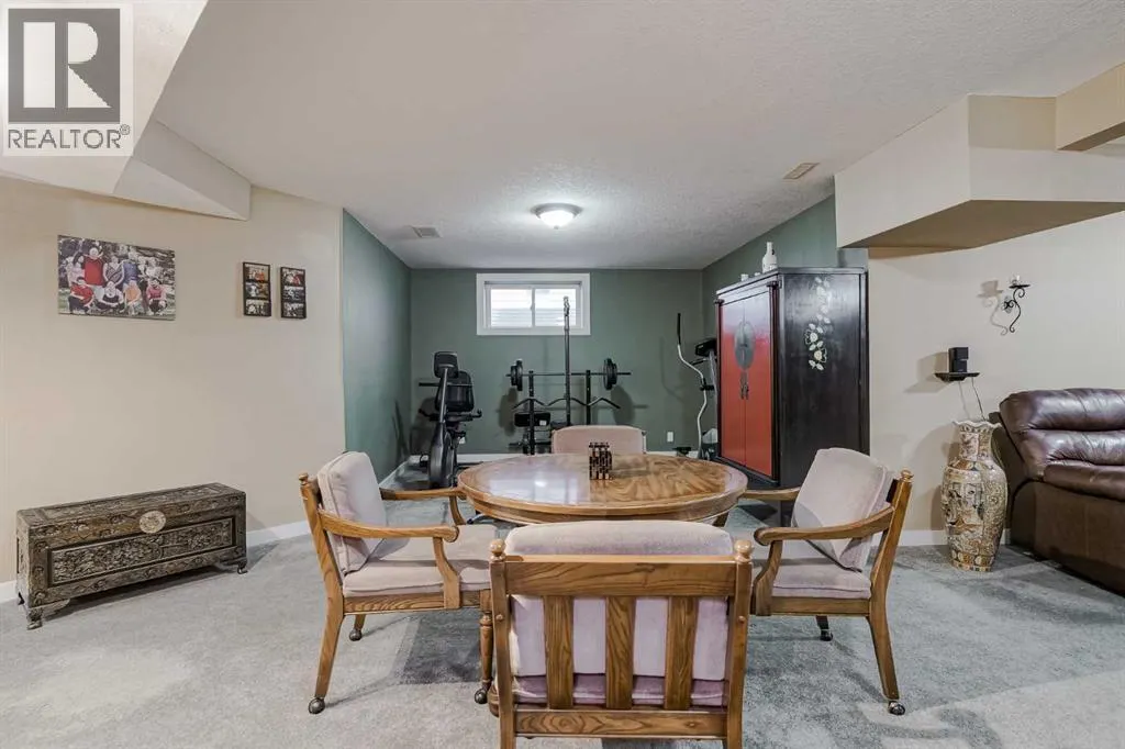 48 Chapala Square SE