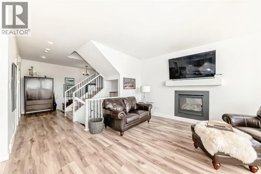 56 Greywolf Road N