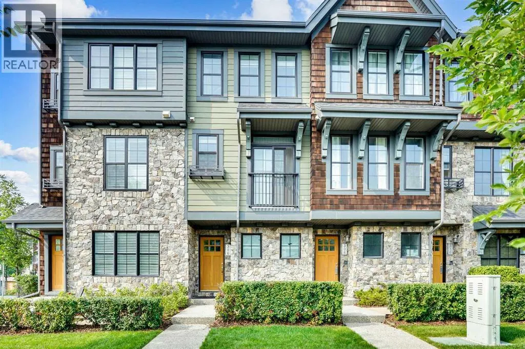 306 Ascot Circle SW