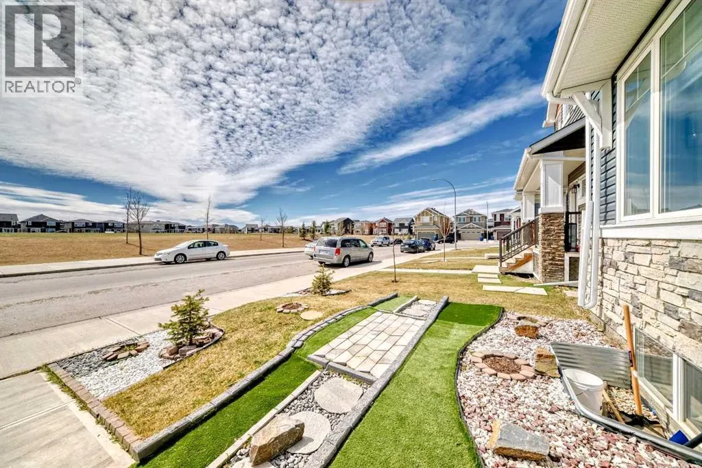 77 Red Sky Way NE