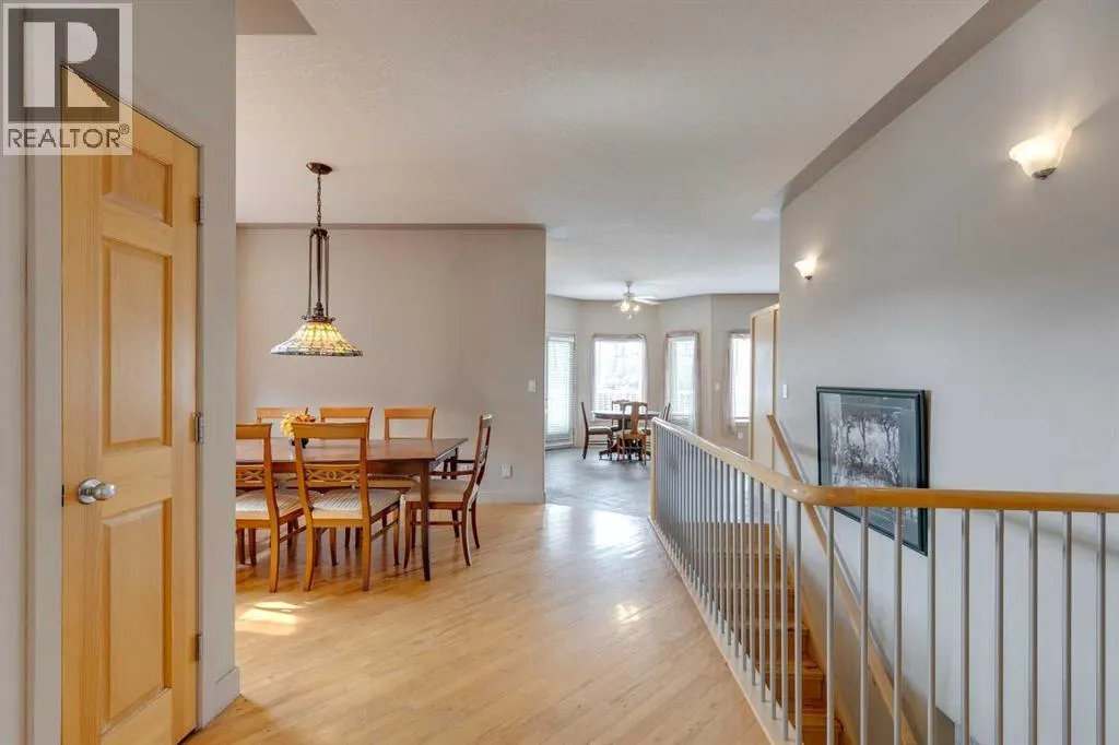 225 Bayside Place SW