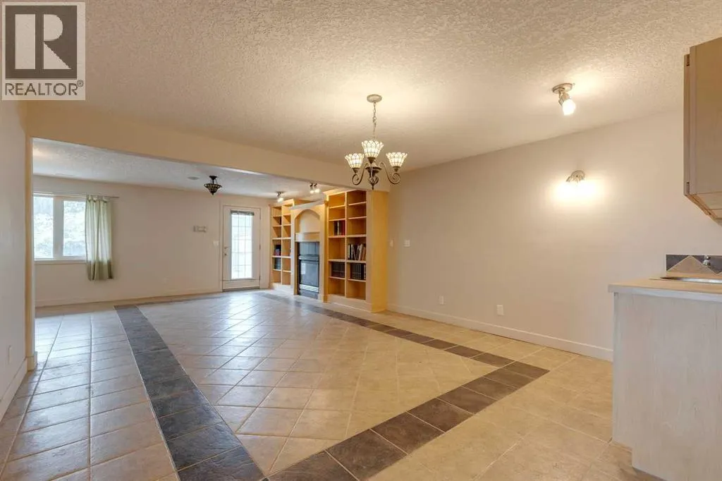 225 Bayside Place SW
