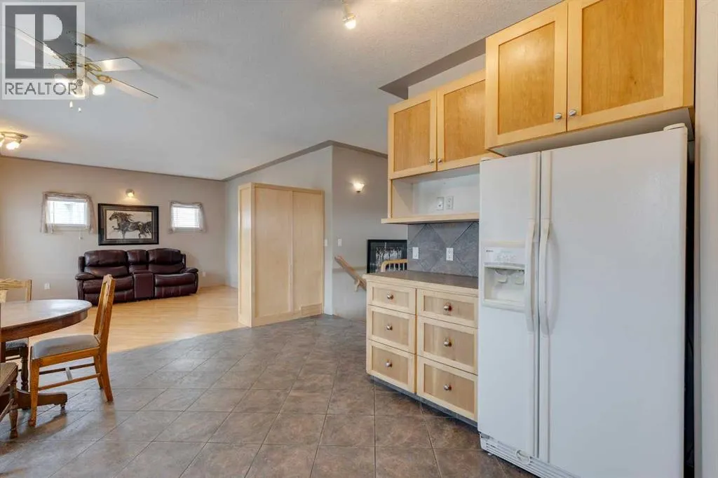 225 Bayside Place SW