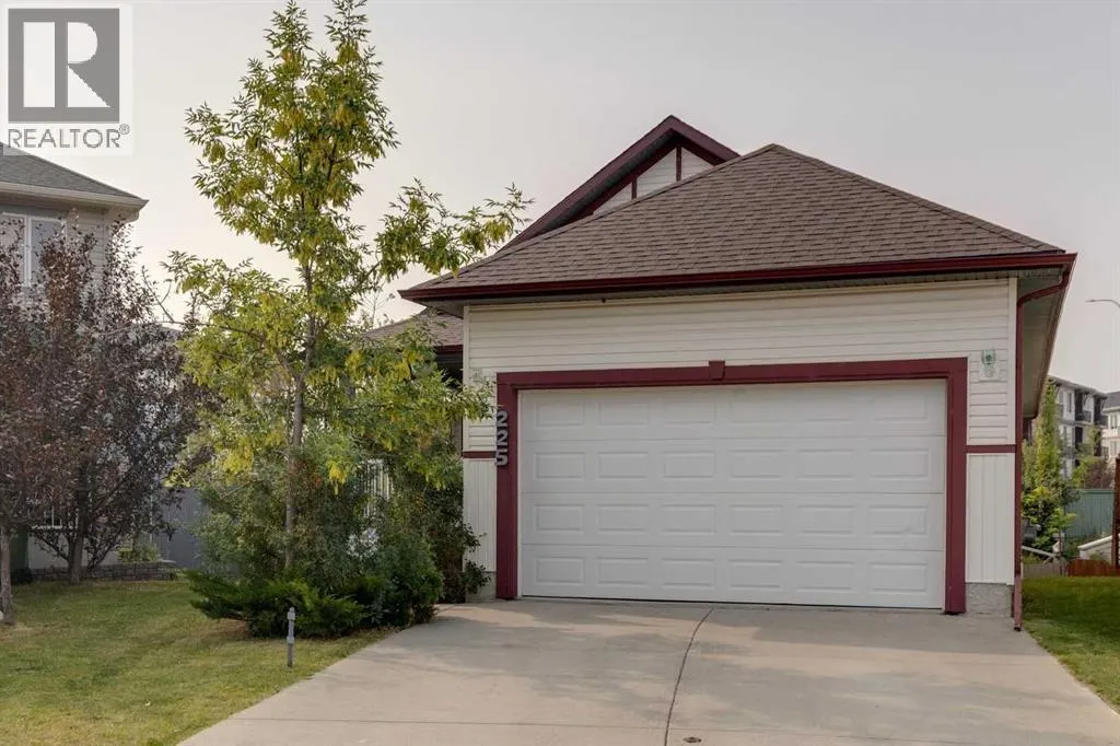 225 Bayside Place SW