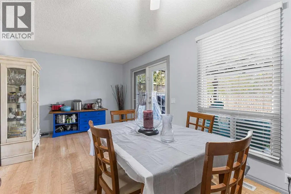 67 Woodhill Court SW