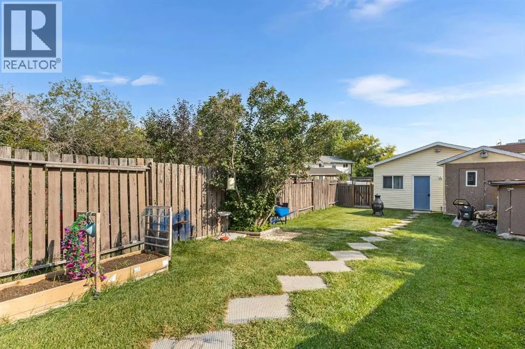 67 Woodhill Court SW