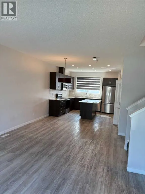 83 Corner Meadows Grove NE