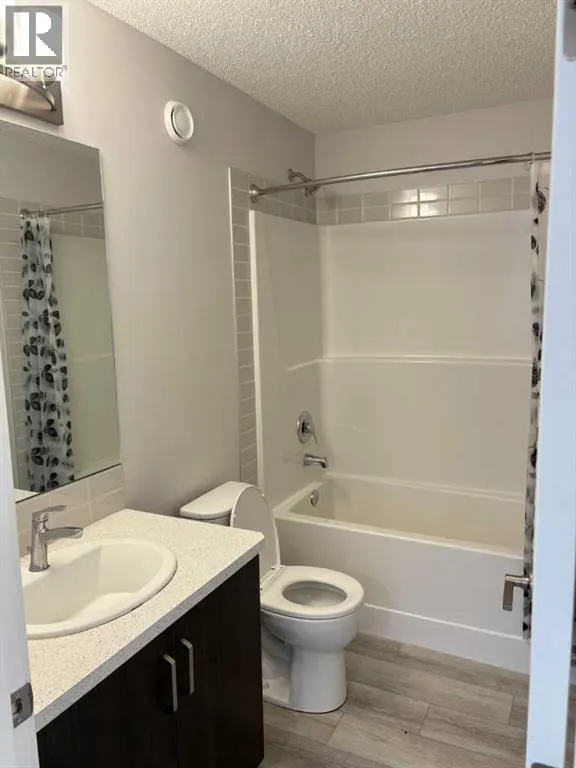 83 Corner Meadows Grove NE