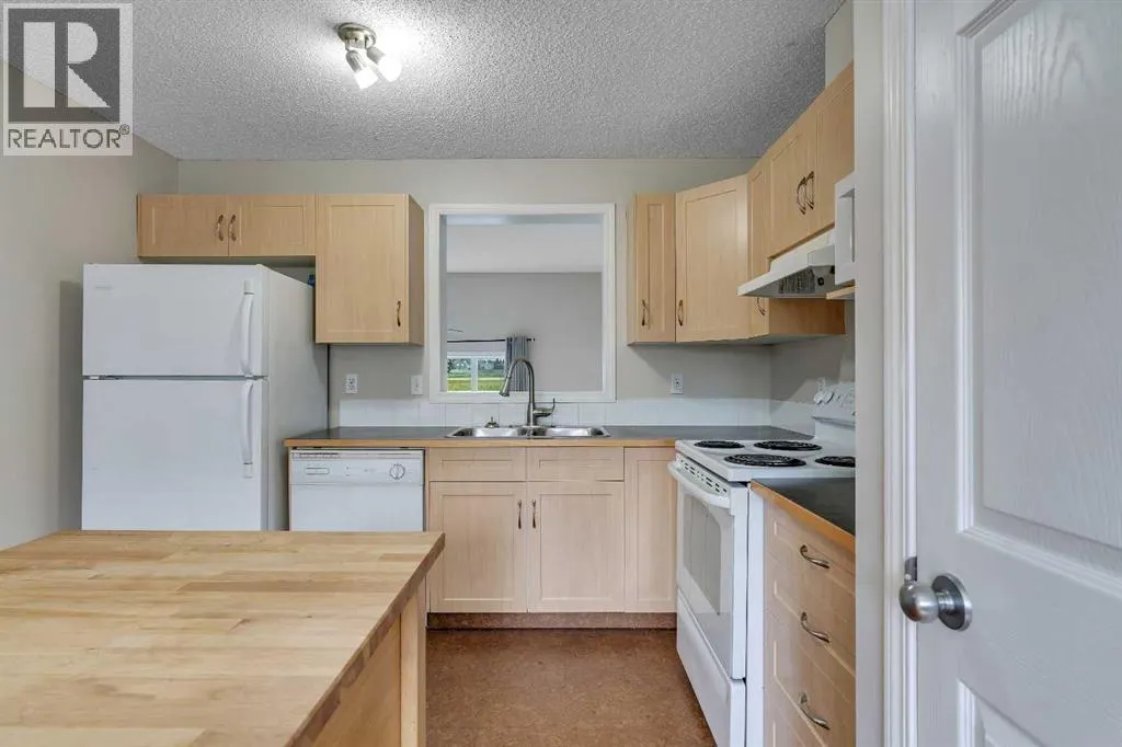 135 Copperfield Lane SE