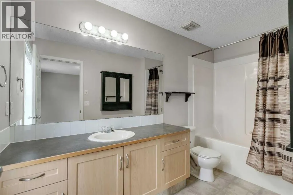 135 Copperfield Lane SE
