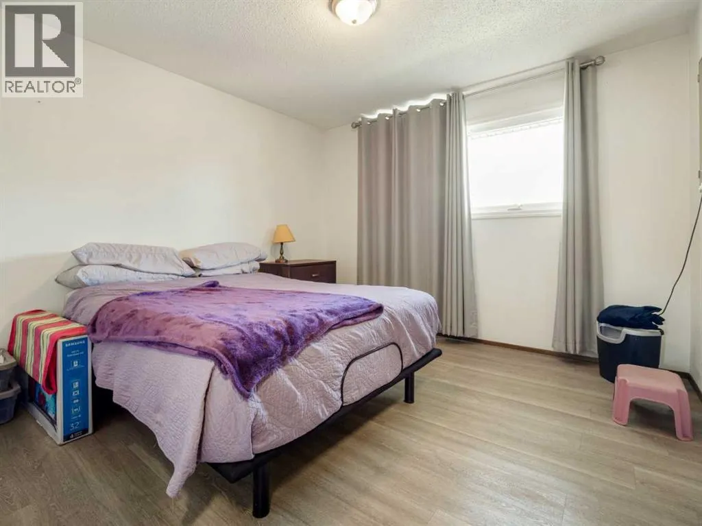 1223 St. Catherine Road N