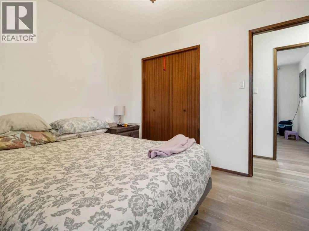 1223 St. Catherine Road N