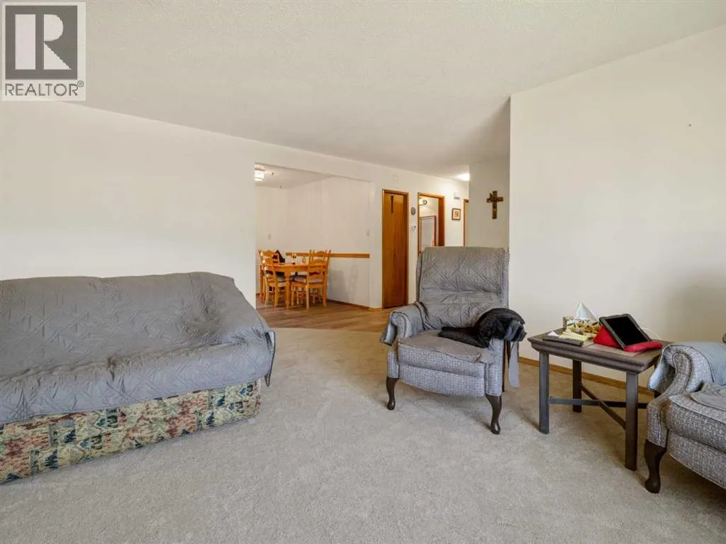 1223 St. Catherine Road N