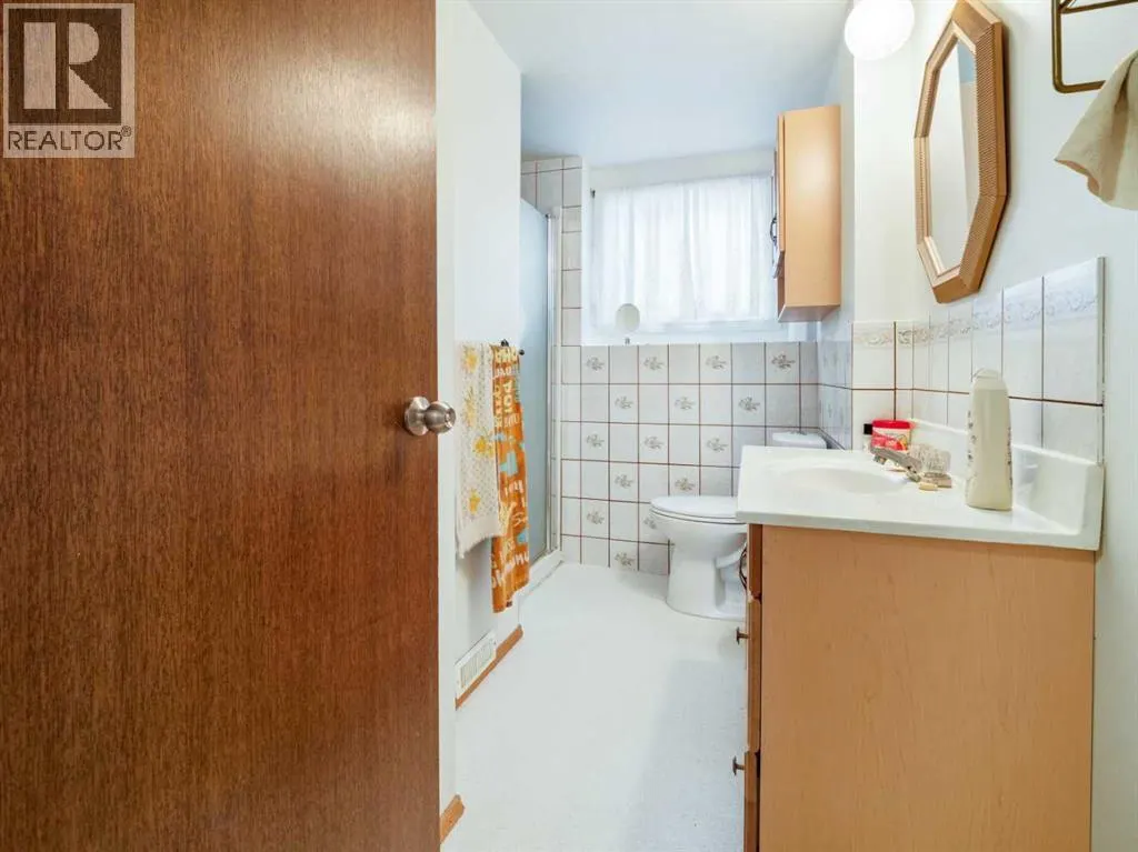 1223 St. Catherine Road N