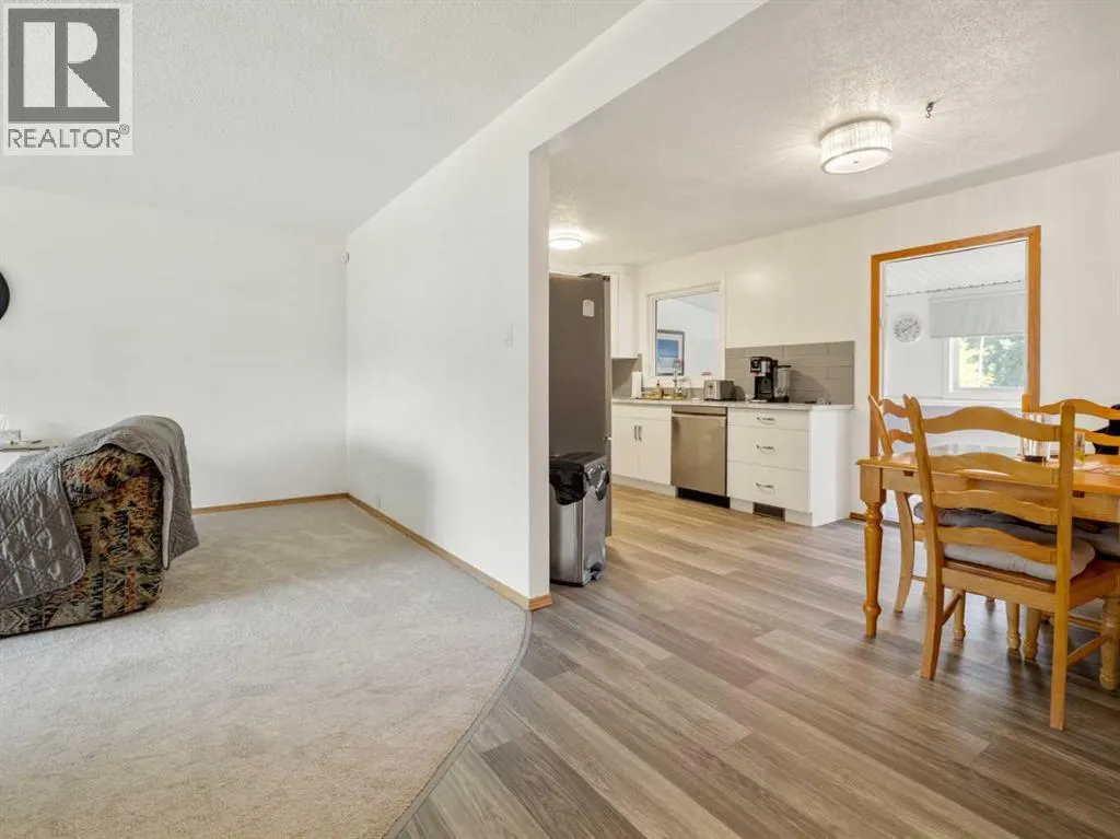 1223 St. Catherine Road N