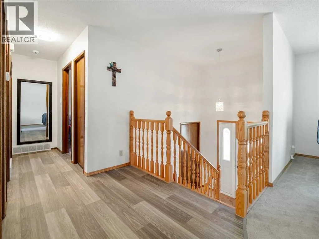 1223 St. Catherine Road N