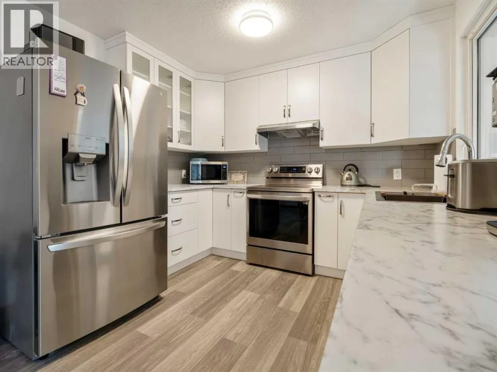 1223 St. Catherine Road N