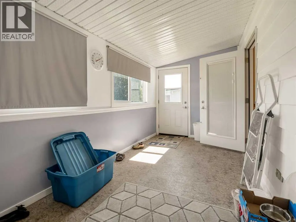 1223 St. Catherine Road N