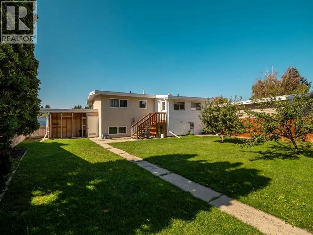 1223 St. Catherine Road N