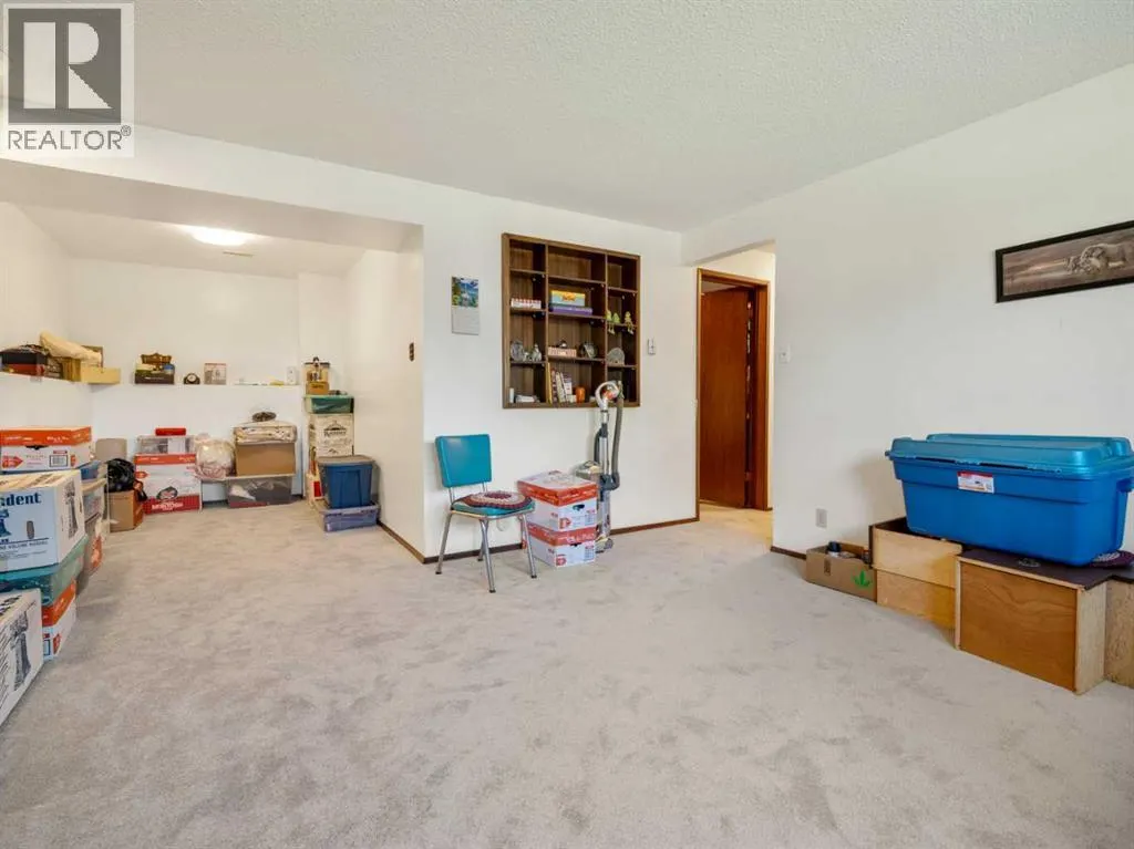 1223 St. Catherine Road N
