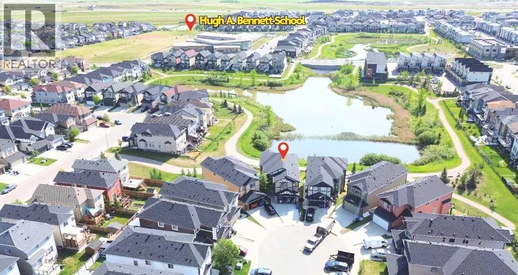 26 Saddlelake View NE