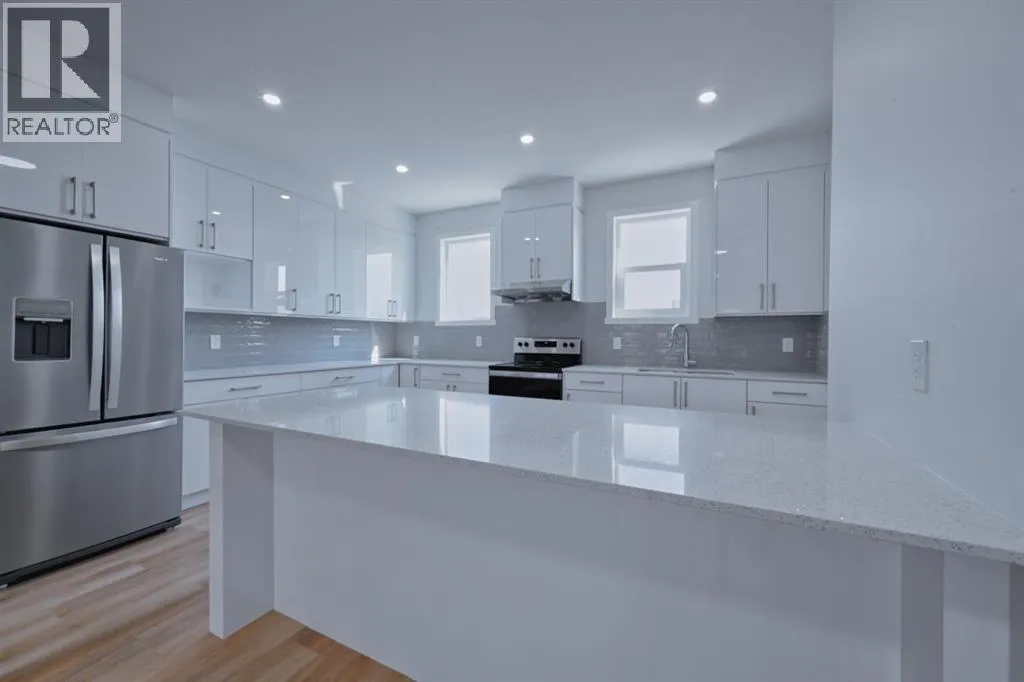 203 corner meadows Manor