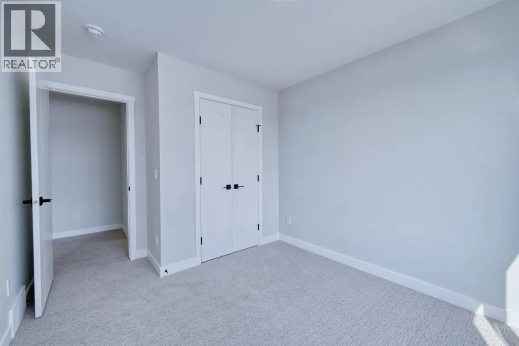 203 corner meadows Manor