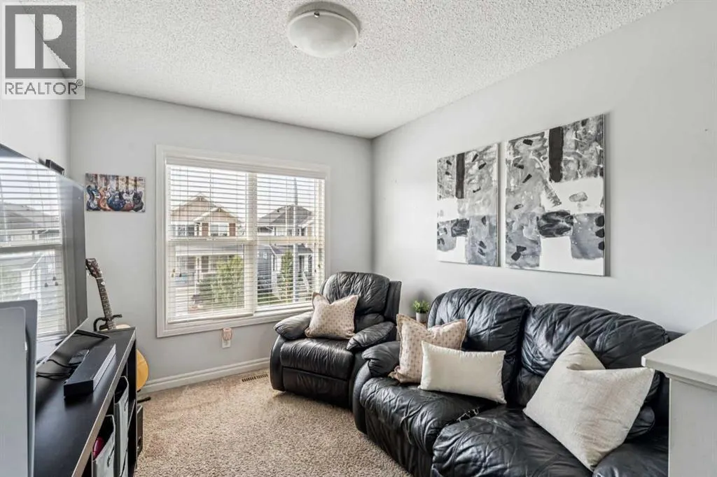 91 River Heights Green