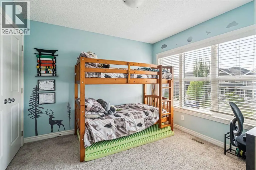 91 River Heights Green