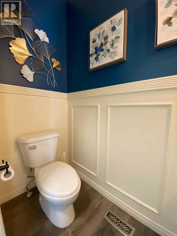 45 Mahogany Pointe SE