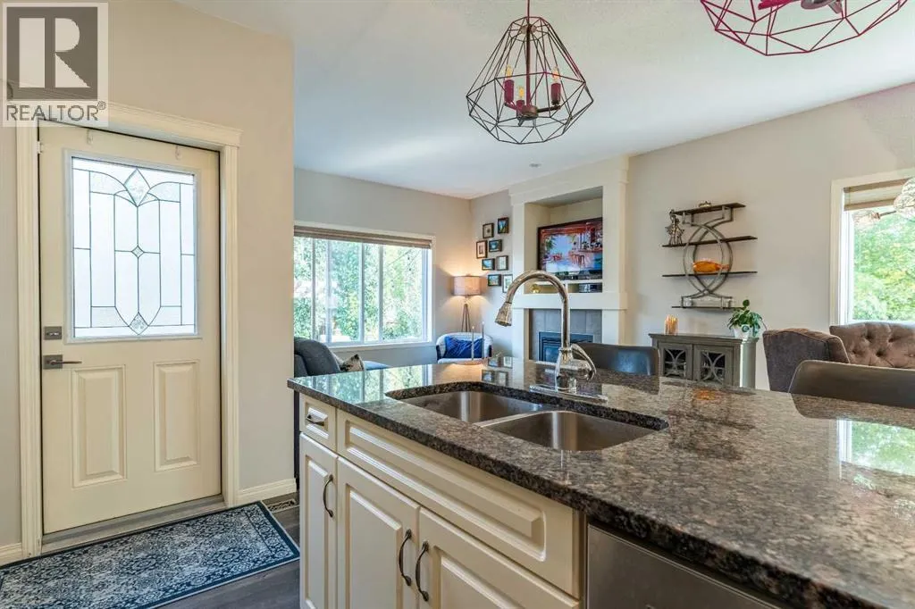 45 Mahogany Pointe SE