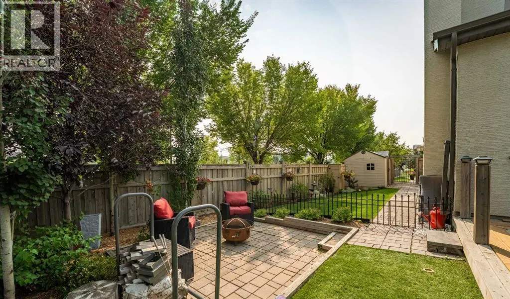 45 Mahogany Pointe SE